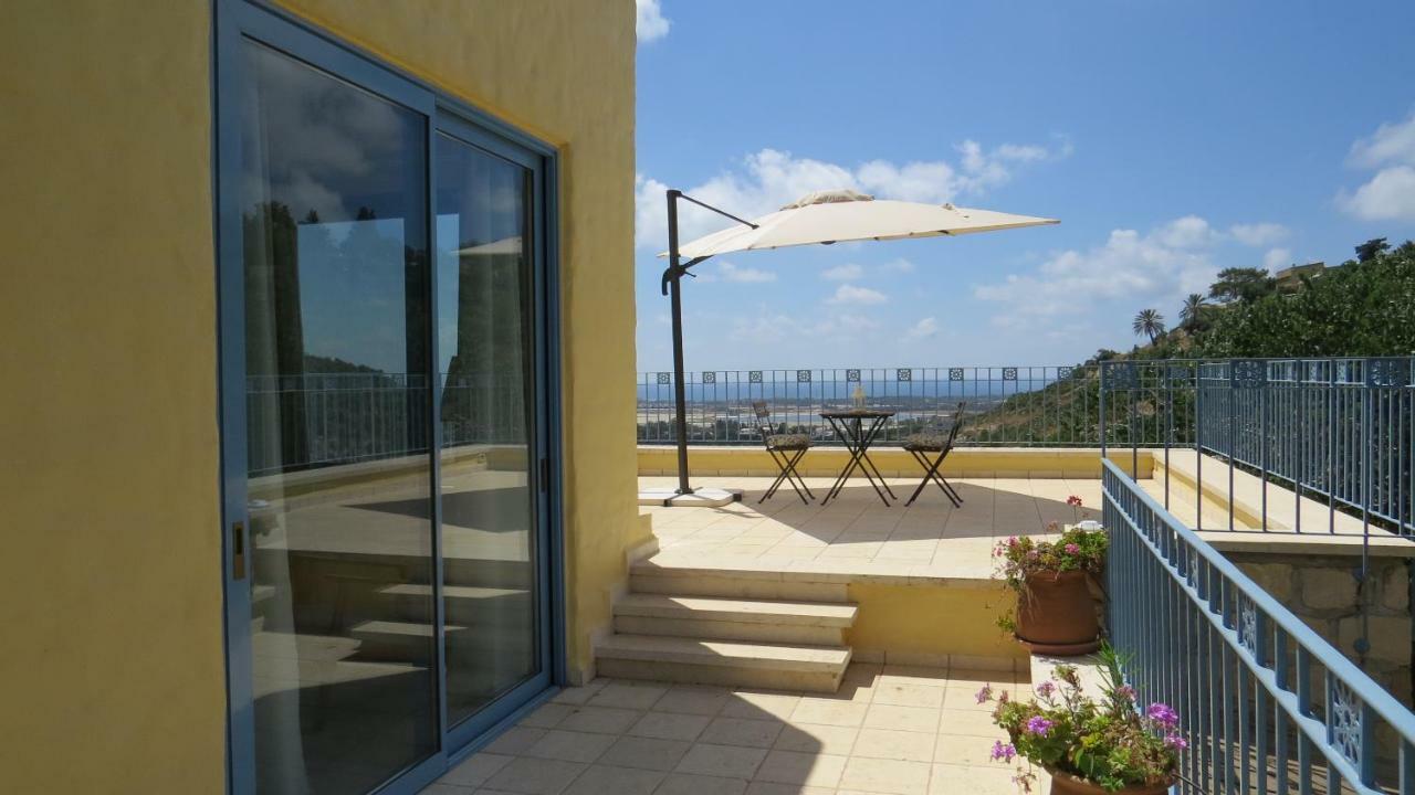 Artsea Studio Apartment With Sea View Ein Hod Buitenkant foto